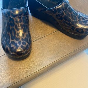 Dansko leopard